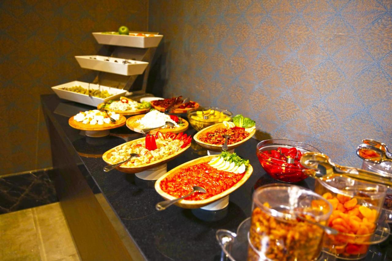 The Green Park Gaziantep Ngoại thất bức ảnh A selection of meze
