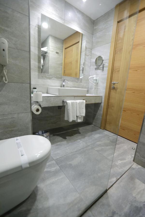 The Green Park Gaziantep Ngoại thất bức ảnh Bathroom in a hotel